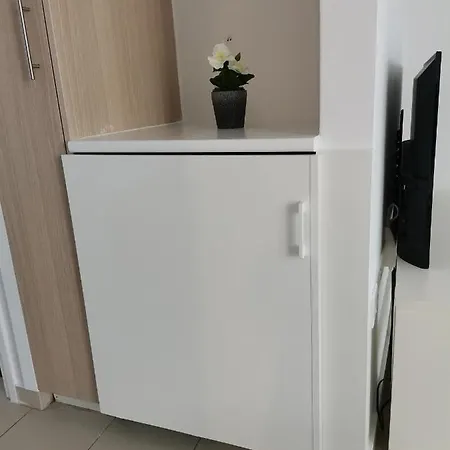 Flats 308 * לרנקה