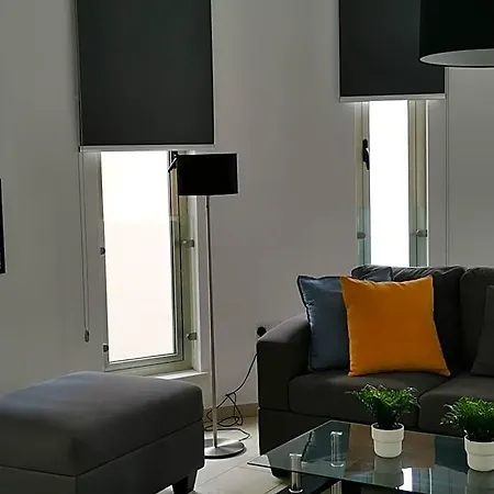 Flats 308 לרנקה